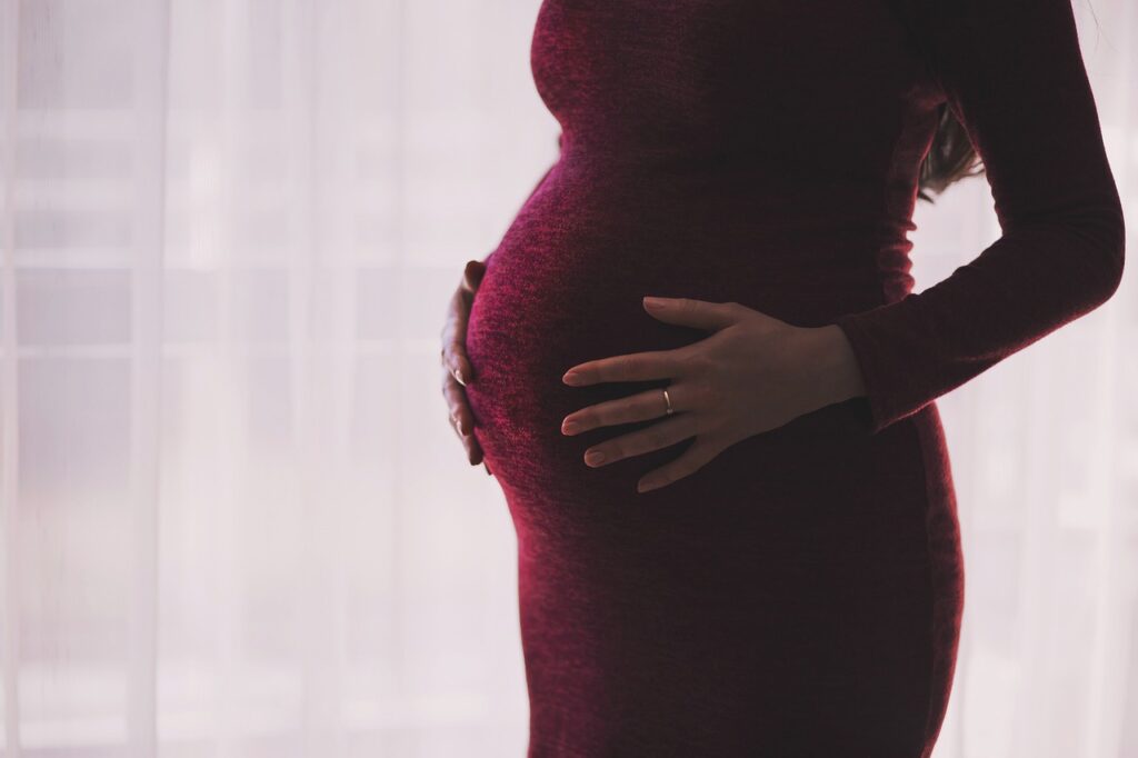 妊娠中の背中ニキビに関する悩みを解消する方法は？