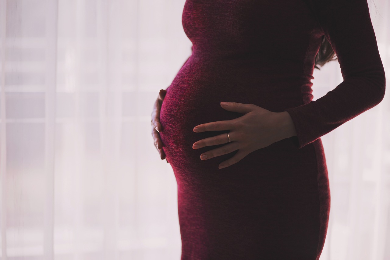 妊娠中の背中ニキビに関する悩みを解消する方法は？